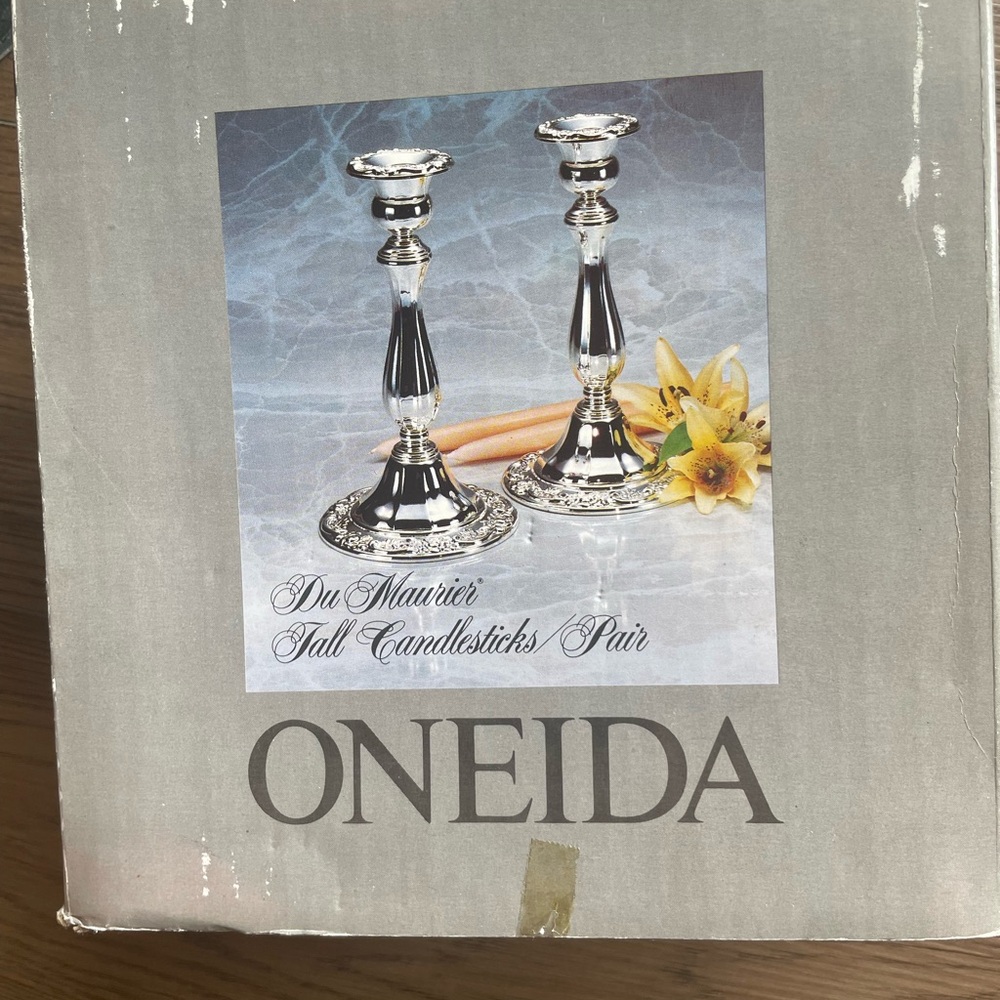 Oneida Silver Candlestick Pair 9 inch